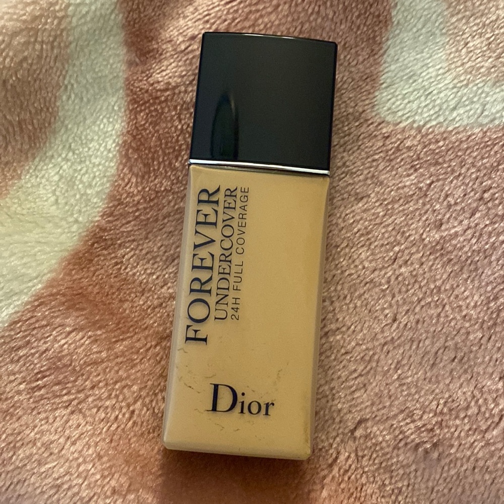 Dior Forever Undercover Foundation 021